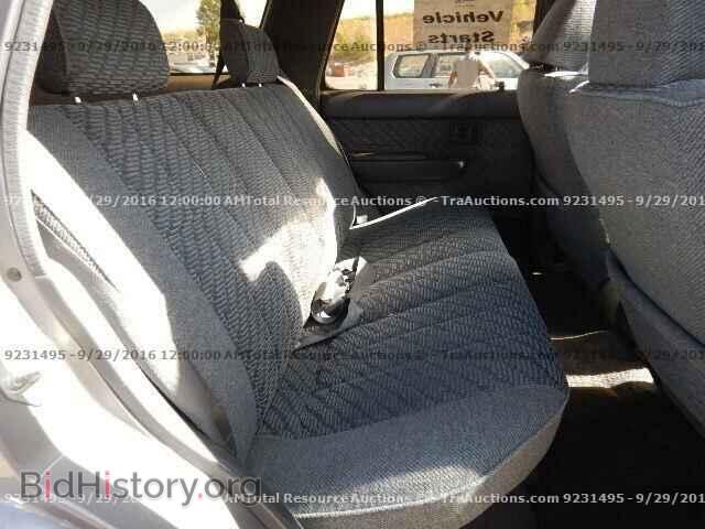 2010 TOYOTA COROLLA - VIN: 2T1BU4EE7AC302871 - Фото 6