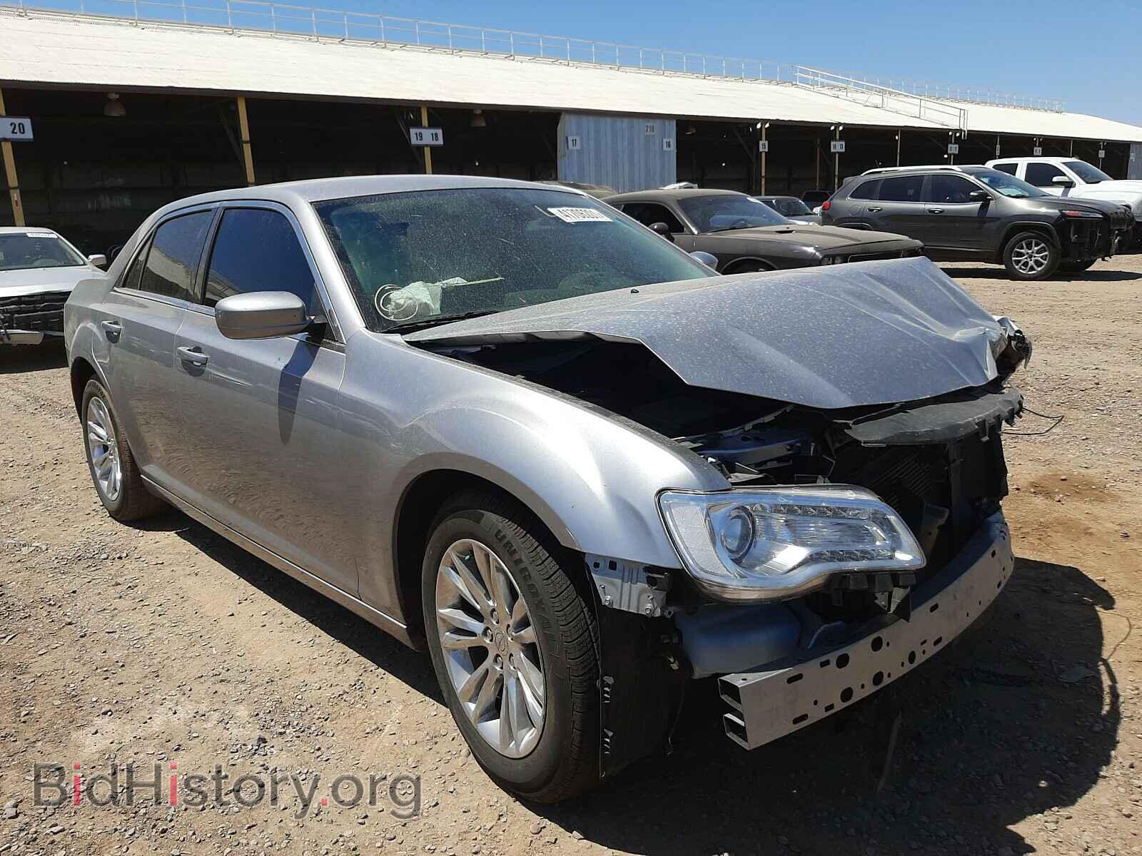 Фотография 2C3CCAAG0JH209018 - CHRYSLER 300 2018