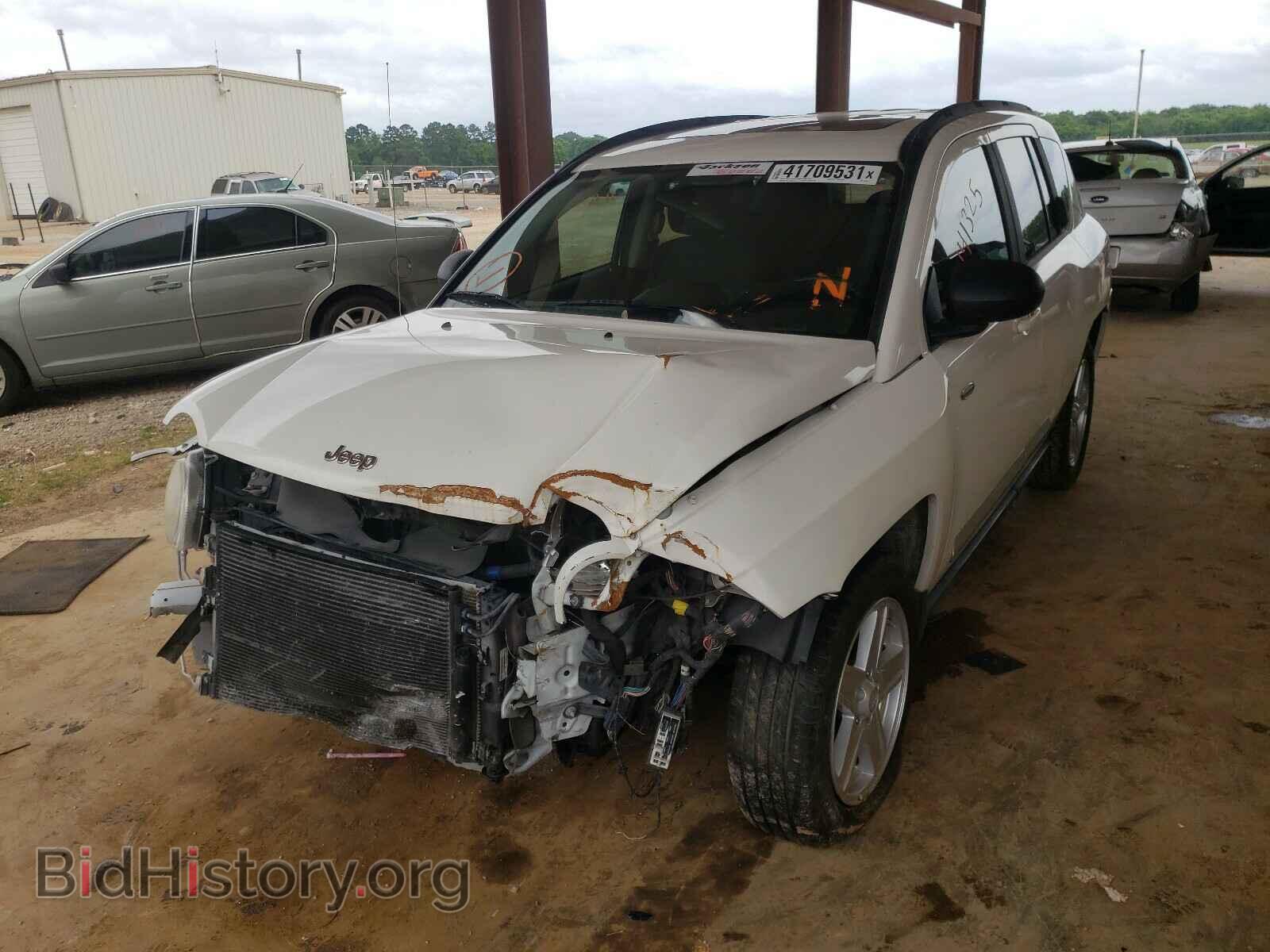 2010 JEEP COMPASS - VIN: 1J4NT1FA3AD621367 - Photo 2
