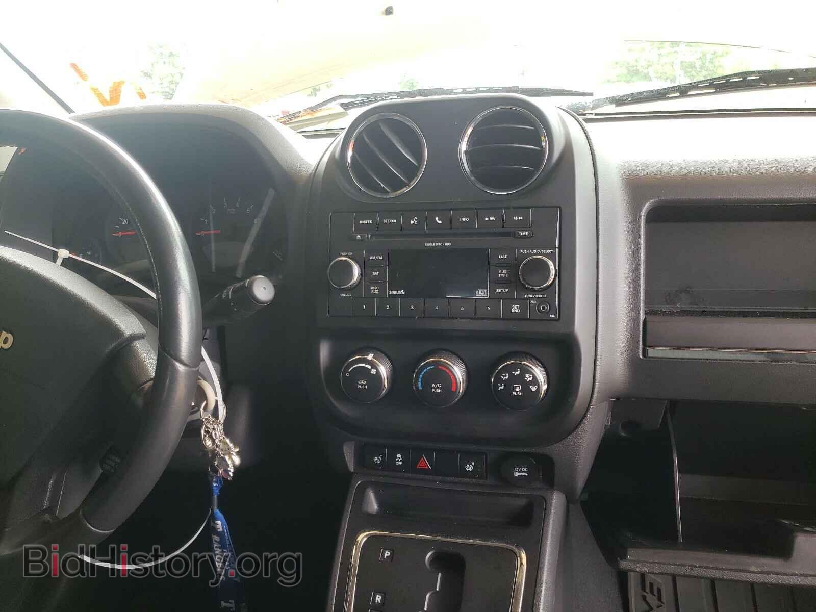 2010 JEEP COMPASS - VIN: 1J4NT1FA3AD621367 - Photo 9