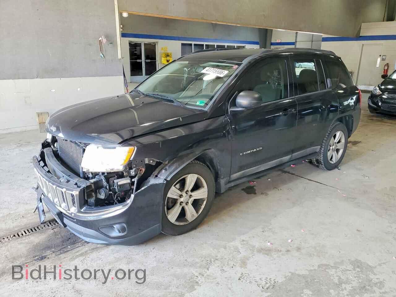 Photo 1J4NF1FB9BD135616 - JEEP COMPASS 2011
