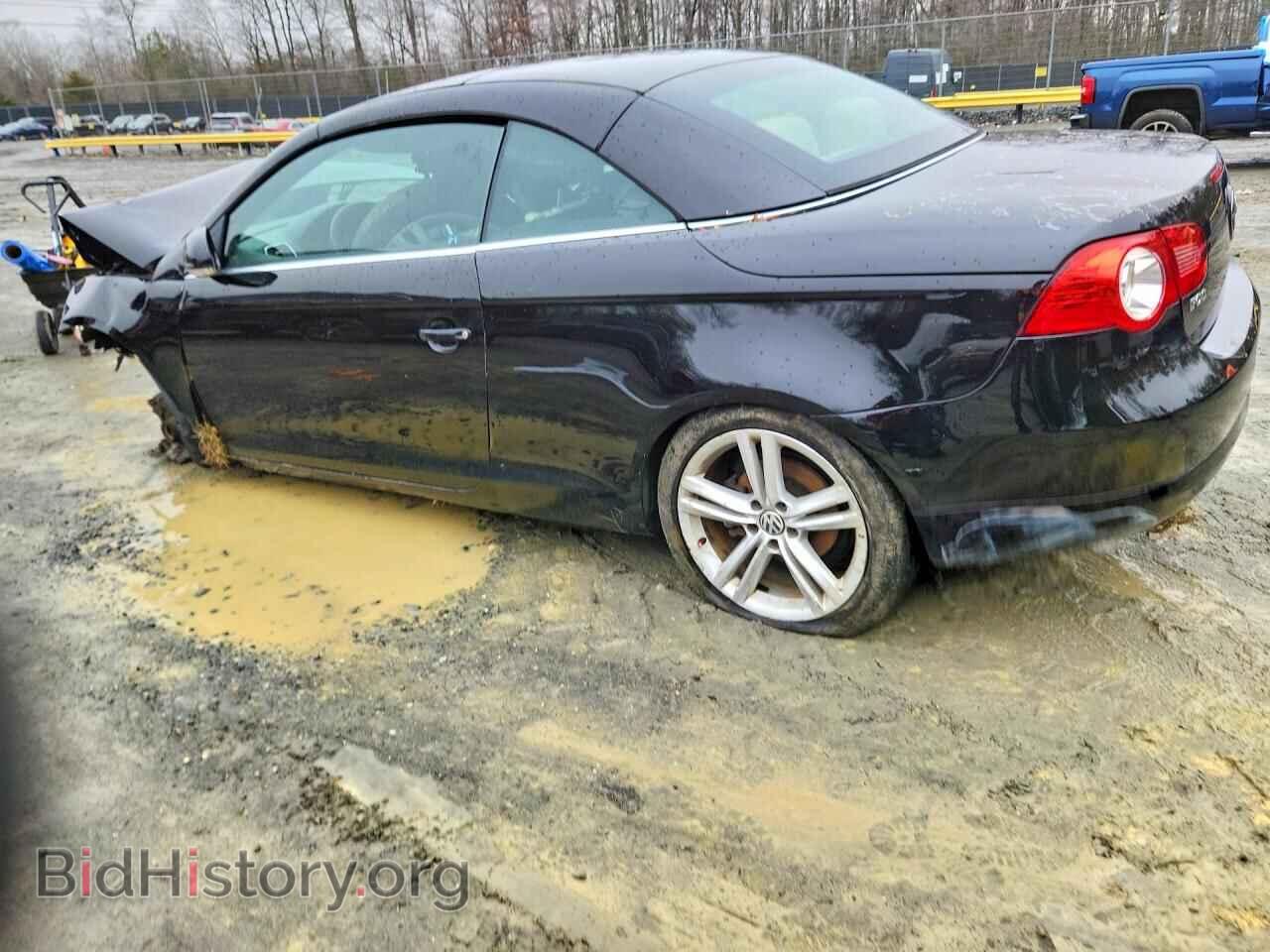2007 VOLKSWAGEN EOS - VIN: WVWFA71F47V043224 - Фото 2