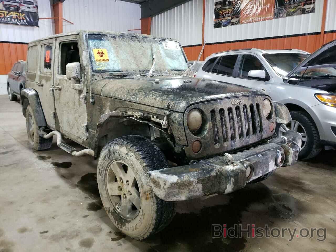 Photo 1J4BA6H16BL611460 - JEEP WRANGLER 2011