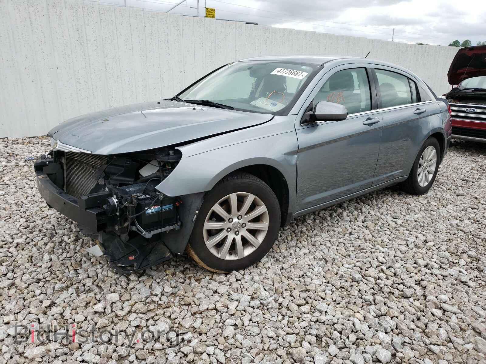 2010 CHRYSLER SEBRING - VIN: 1C3CC5FB1AN214532 - Фото 2
