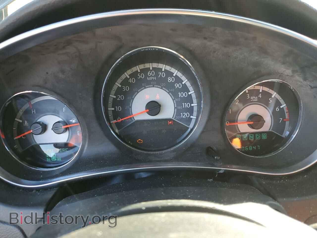 2011 CHRYSLER 200 - VIN: 1C3BC2FG3BN517724 - Фото 9