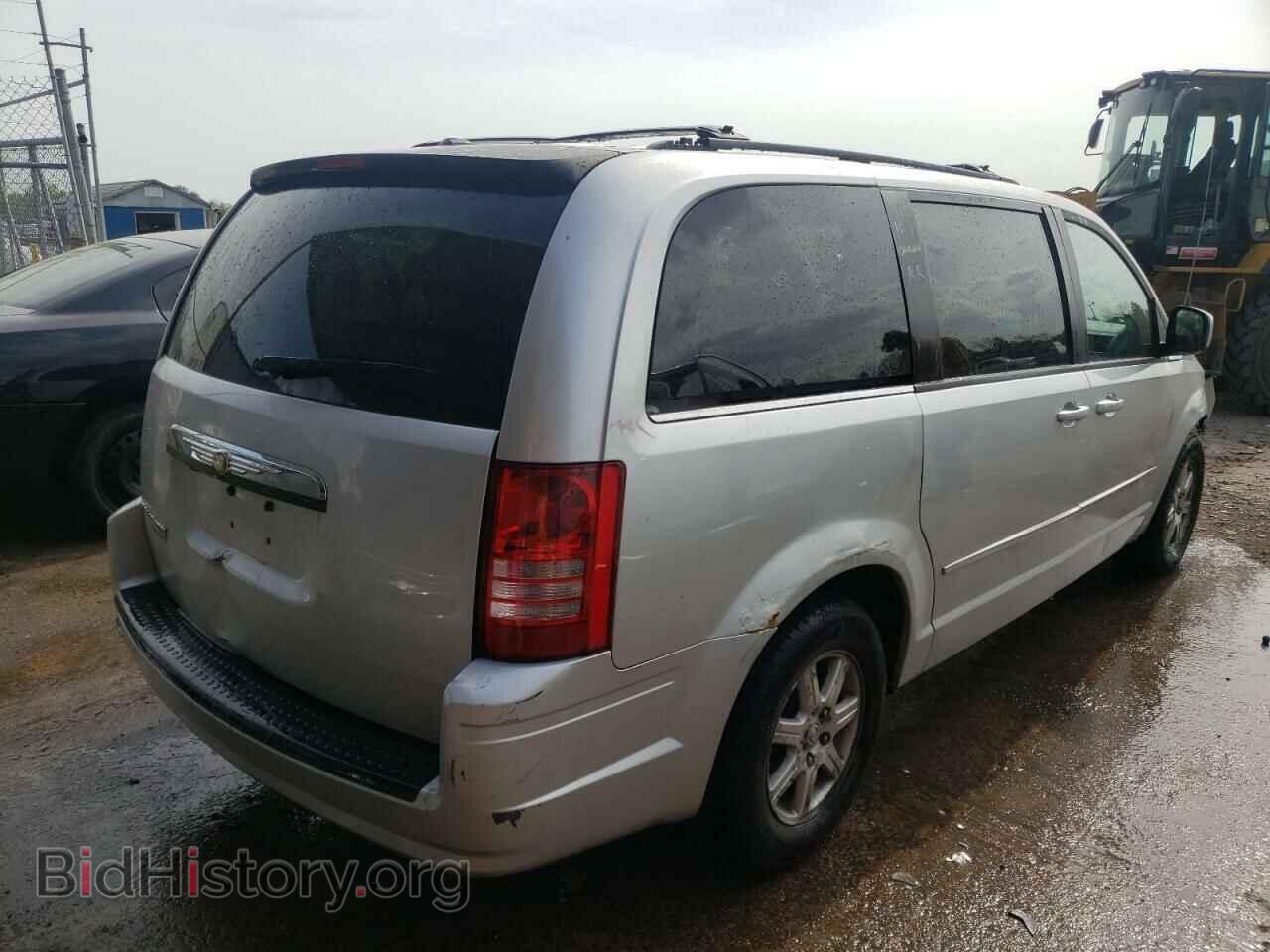 2008 CHRYSLER MINIVAN - VIN: 2A8HR54P18R123216 - Photo 4