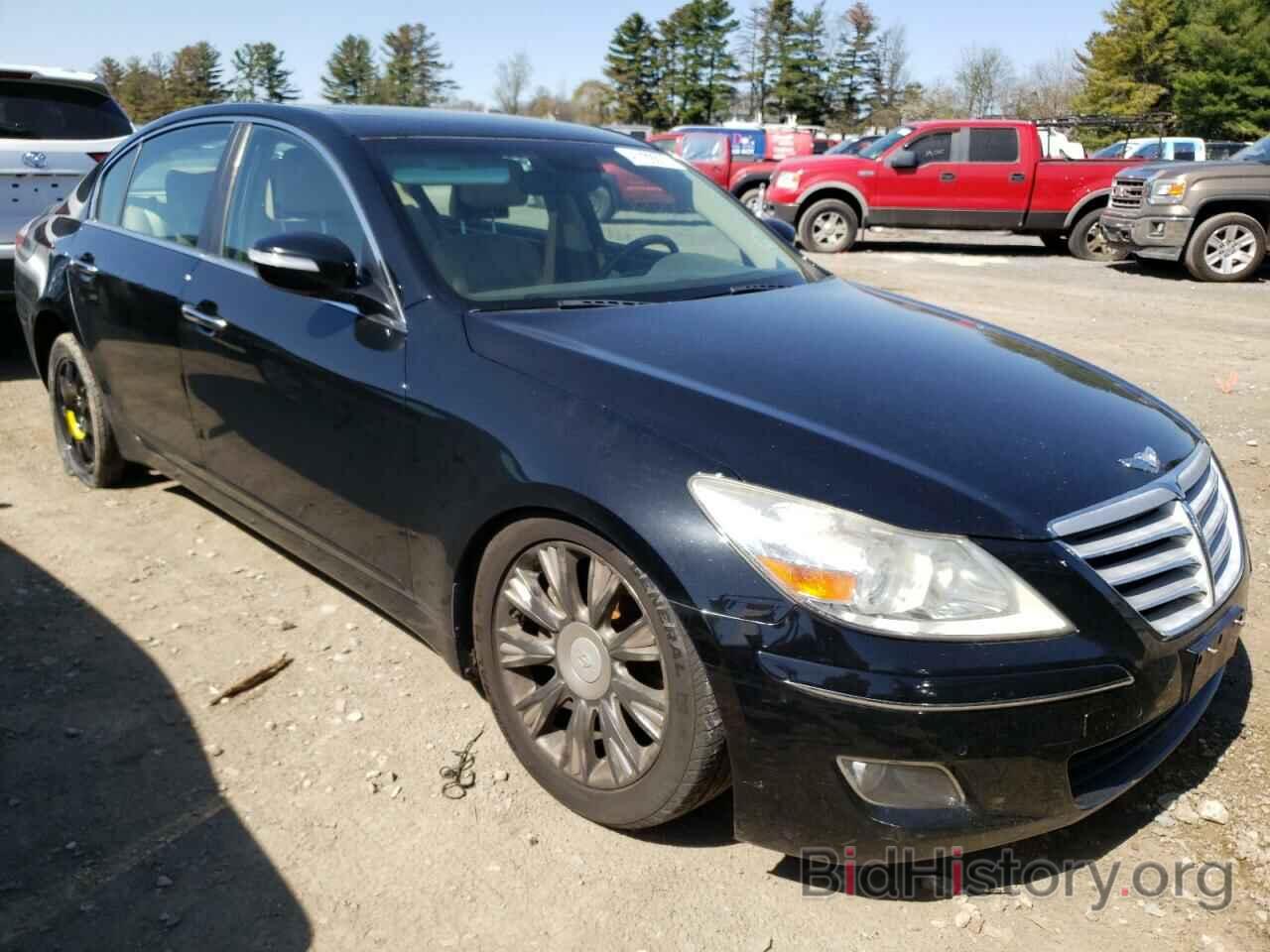 Photo KMHGC46EX9U021584 - HYUNDAI GENESIS 2009