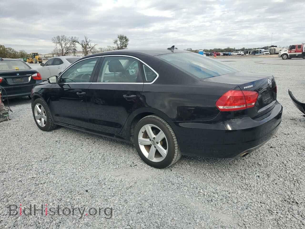 2013 VOLKSWAGEN PASSAT - VIN: 1VWBP7A30DC060593 - Фото 2