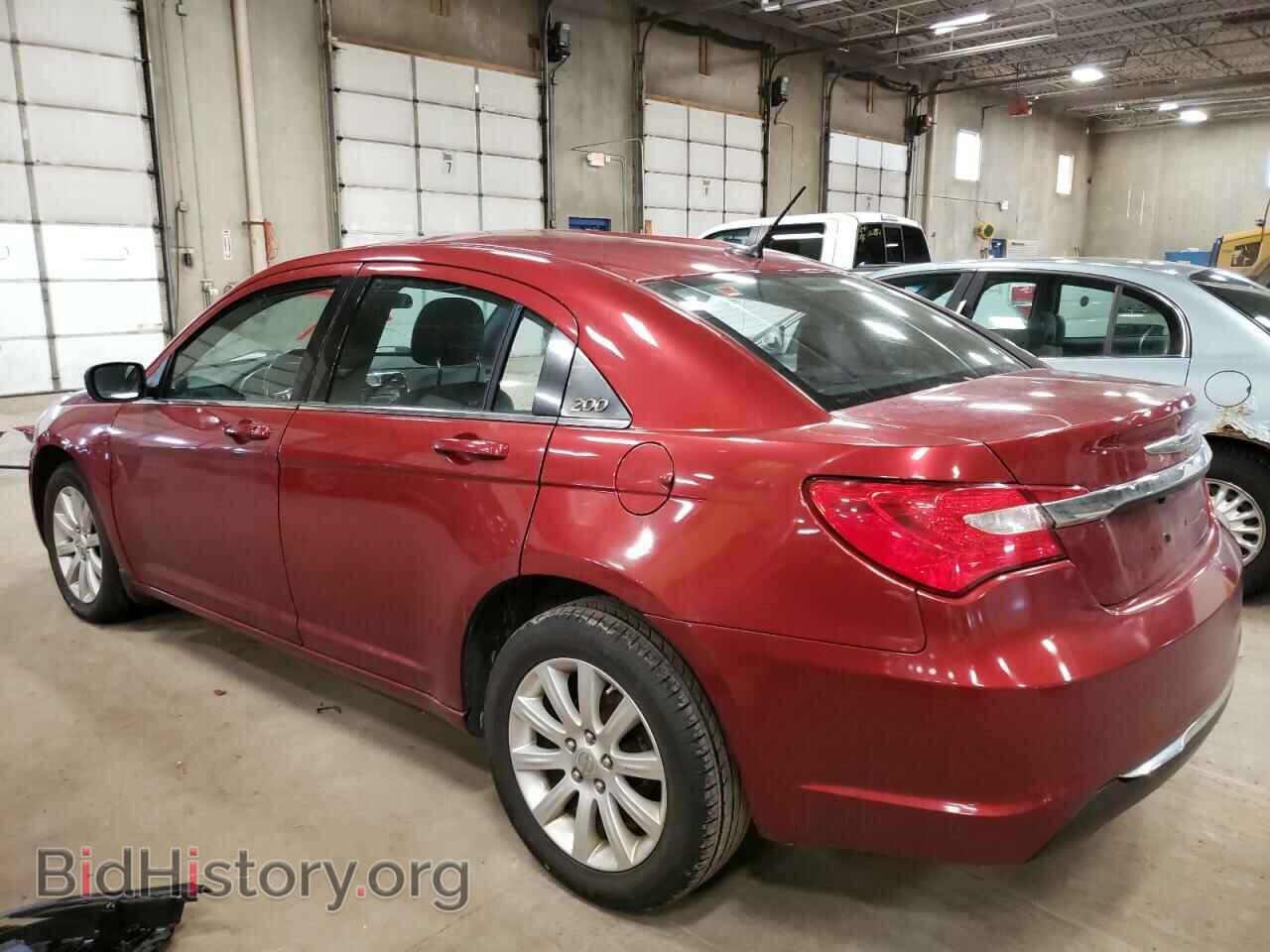 2013 CHRYSLER 200 - VIN: 1C3CCBBB2DN754657 - Фото 2