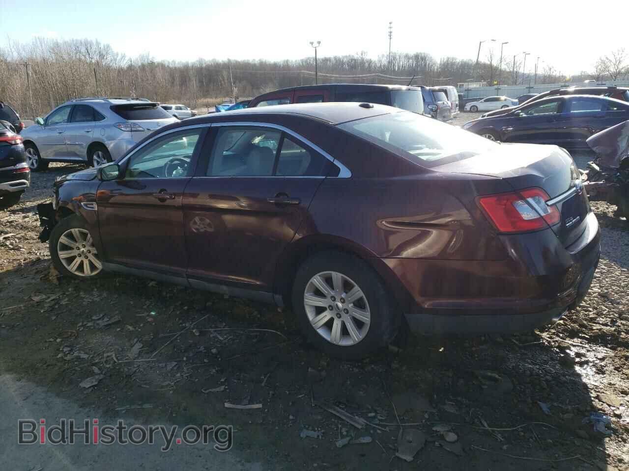 2011 FORD TAURUS - VIN: 1FAHP2DW9BG167904 - Фото 2