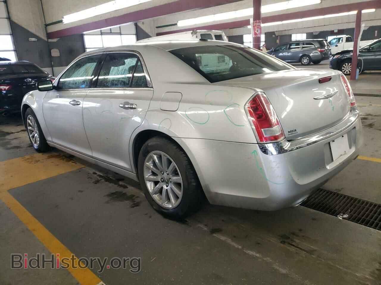 2012 CHRYSLER 300 - VIN: 2C3CCACG8CH288549 - Фото 2