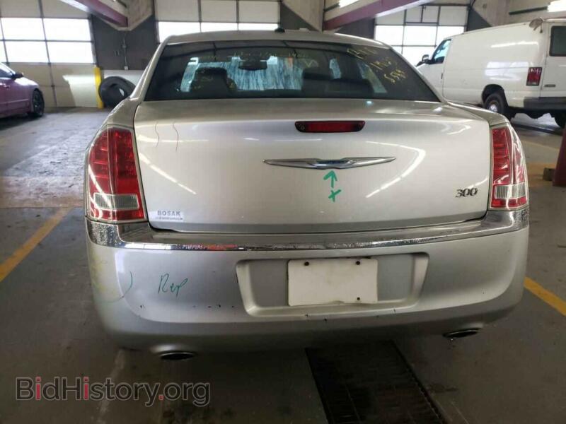 2012 Chrysler 300 (VIN 2C3CCACG8CH288549) — photo 6 of 12