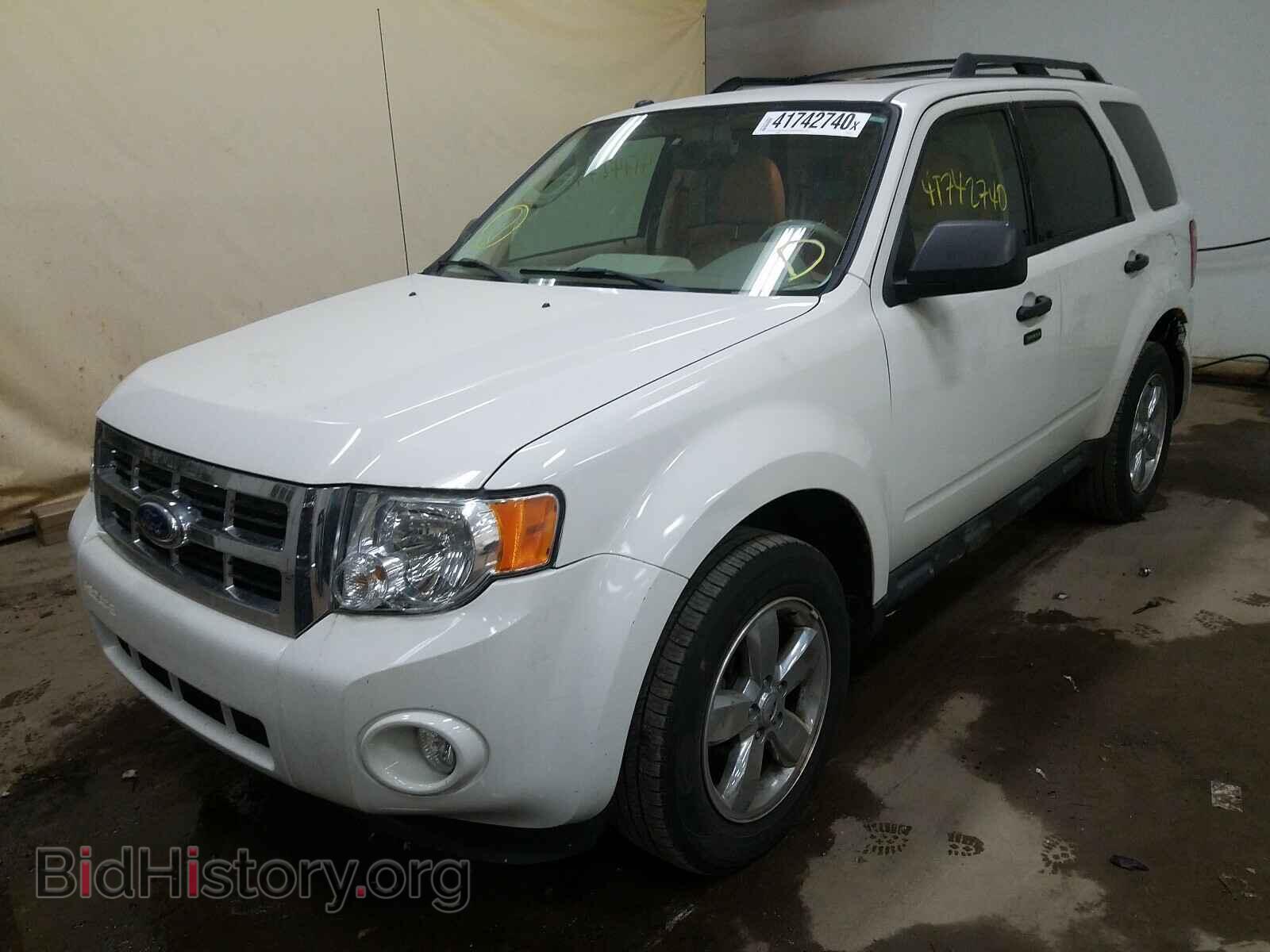 2011 FORD ESCAPE - VIN: 1FMCU0D75BKC37191 - Фото 2