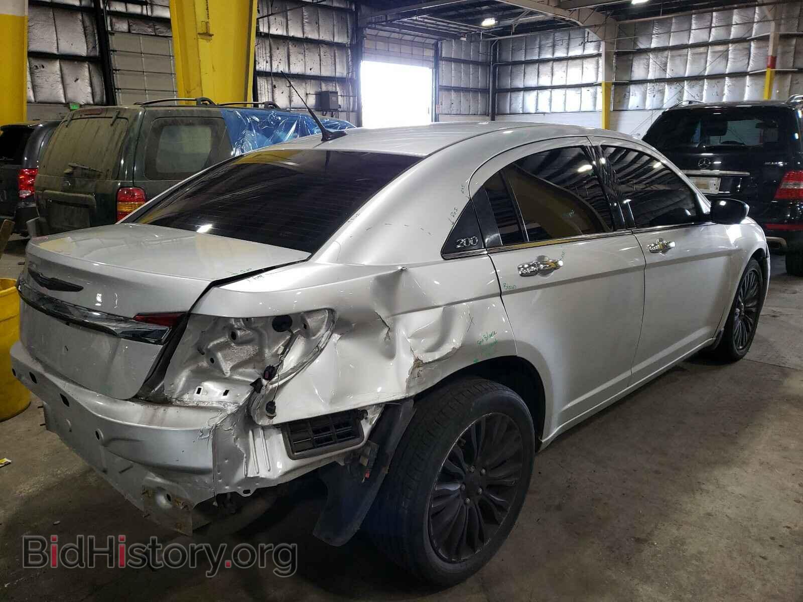 2011 CHRYSLER 200 - VIN: 1C3BC2FB5BN533699 - Фото 4