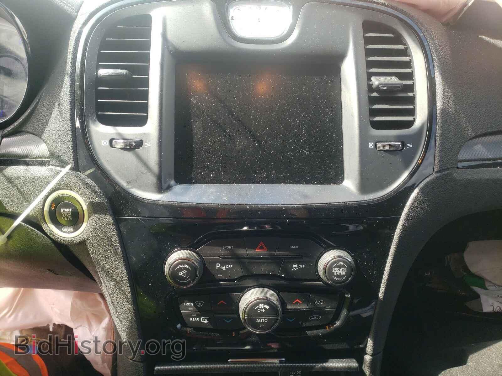 2016 CHRYSLER 300 - VIN: 2C3CCAGG7GH162084 - Фото 9
