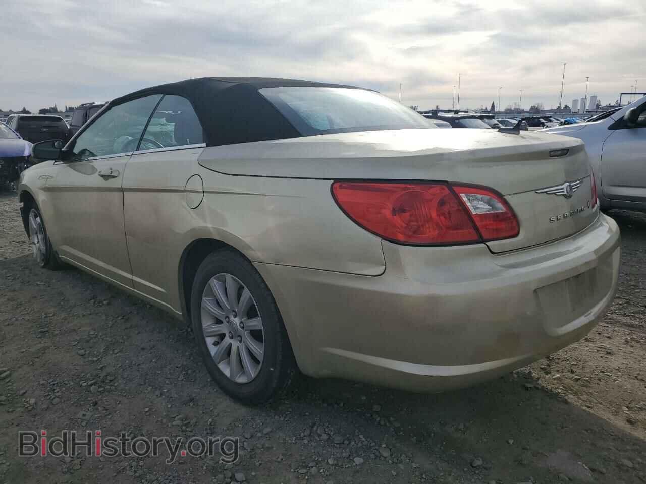 2010 CHRYSLER SEBRING - VIN: 1C3BC5ED0AN187967 - Фото 2