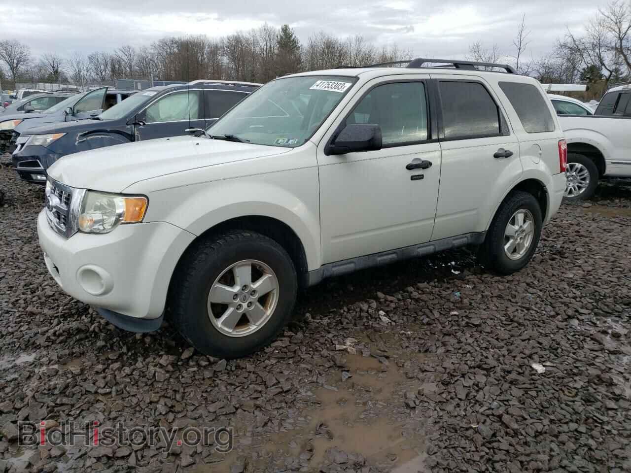 Фотография 1FMCU0D76BKA03464 - FORD ESCAPE 2011