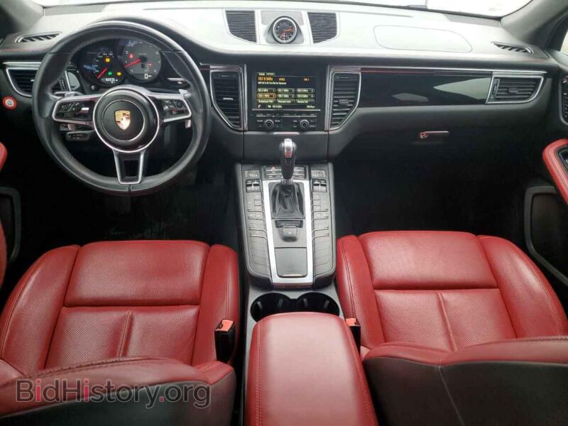 2016 Porsche MACAN (VIN WP1AB2A56GLB48536) — фото 8 из 12