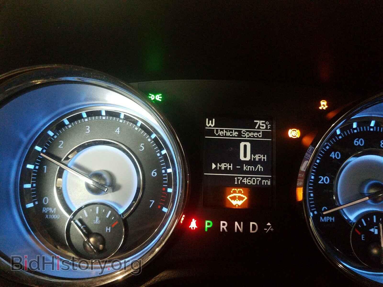 2011 CHRYSLER 300 - VIN: 2C3CA5CG7BH533479 - Фото 8