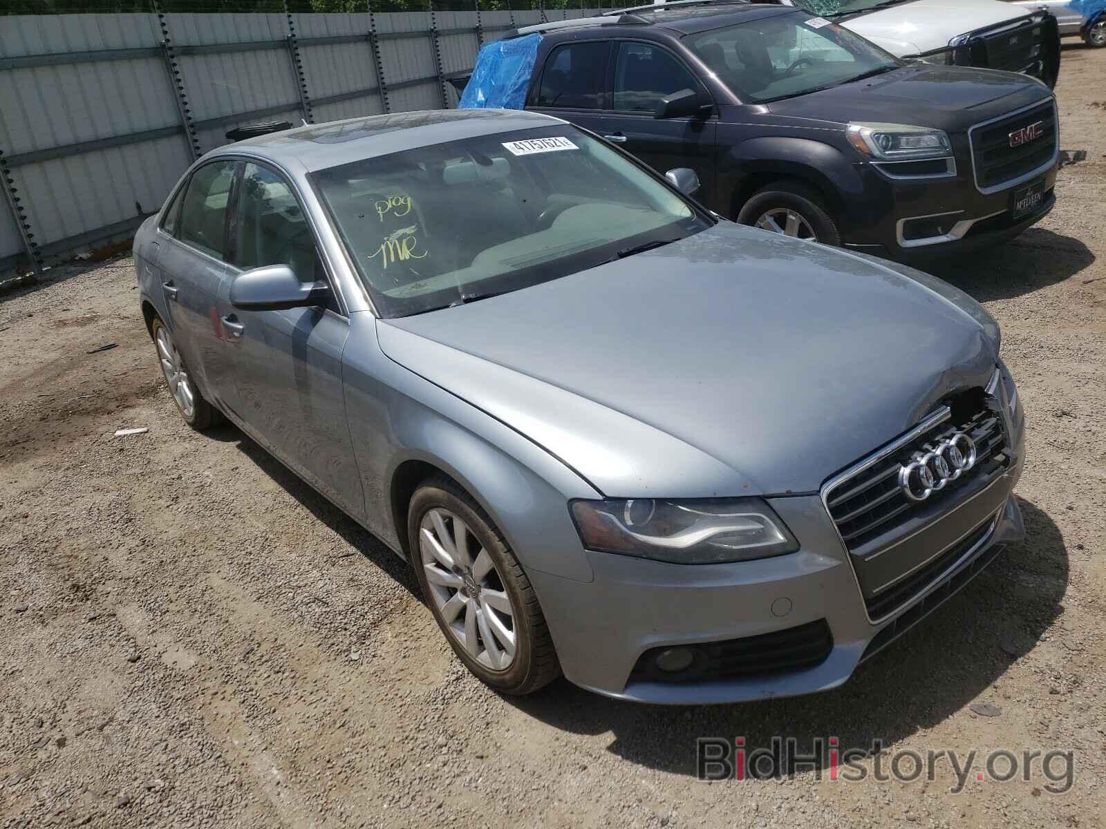 Фотография WAUEFAFL3BN037641 - AUDI A4 2011