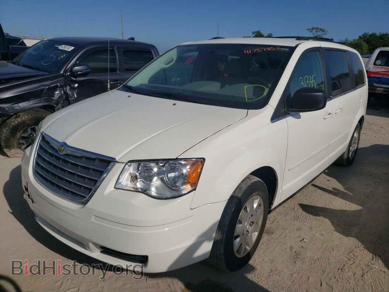 2010 CHRYSLER MINIVAN - VIN: 2A4RR4DE4AR271798 - Фото 2
