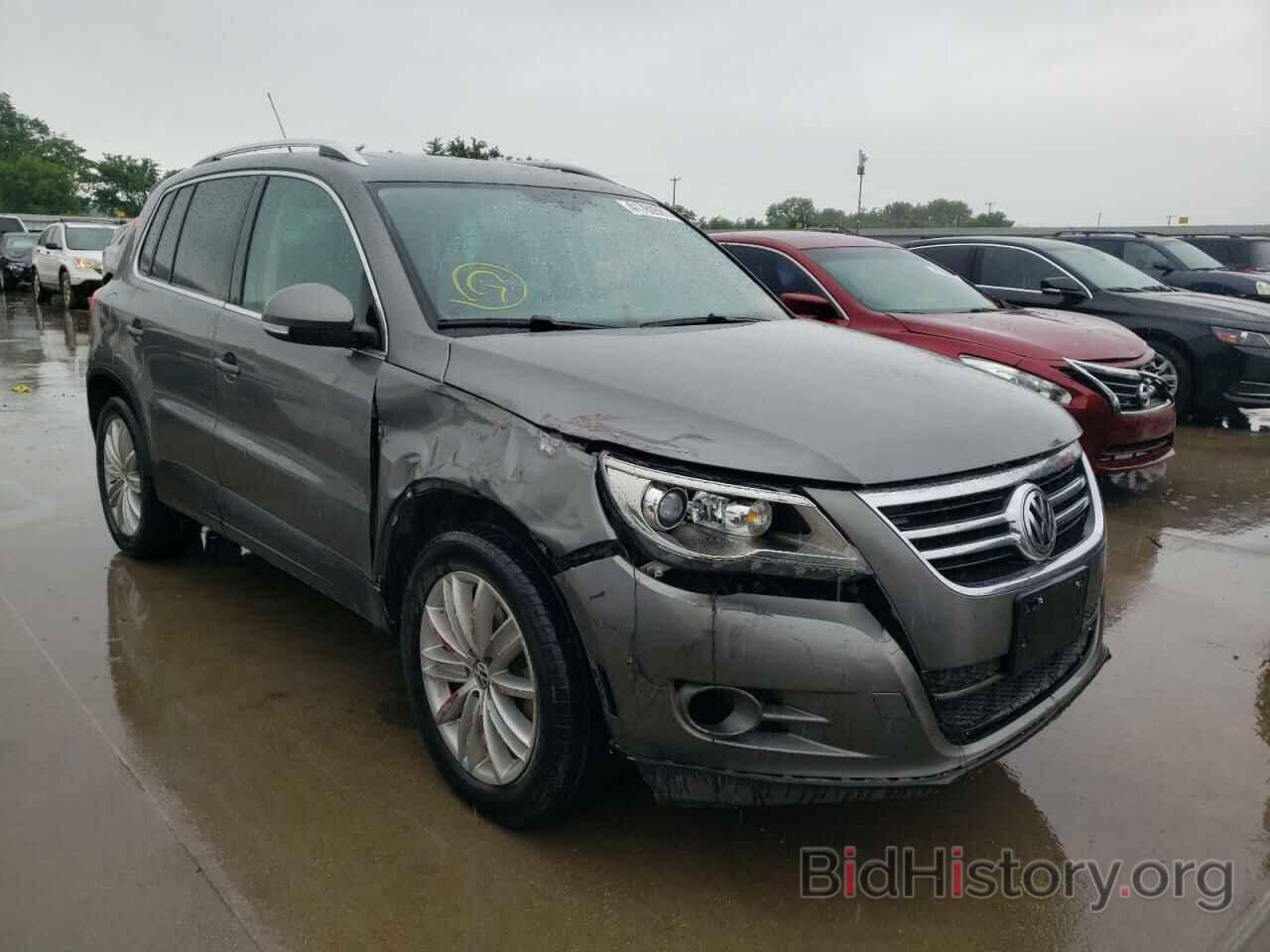 Photo WVGAV7AX2BW542724 - VOLKSWAGEN TIGUAN 2011