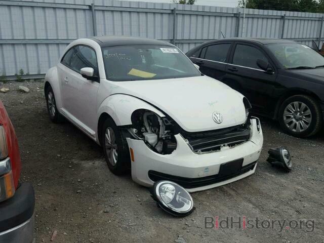 Photo 3VWJX7AT0DM668057 - VOLKSWAGEN BEETLE 2013