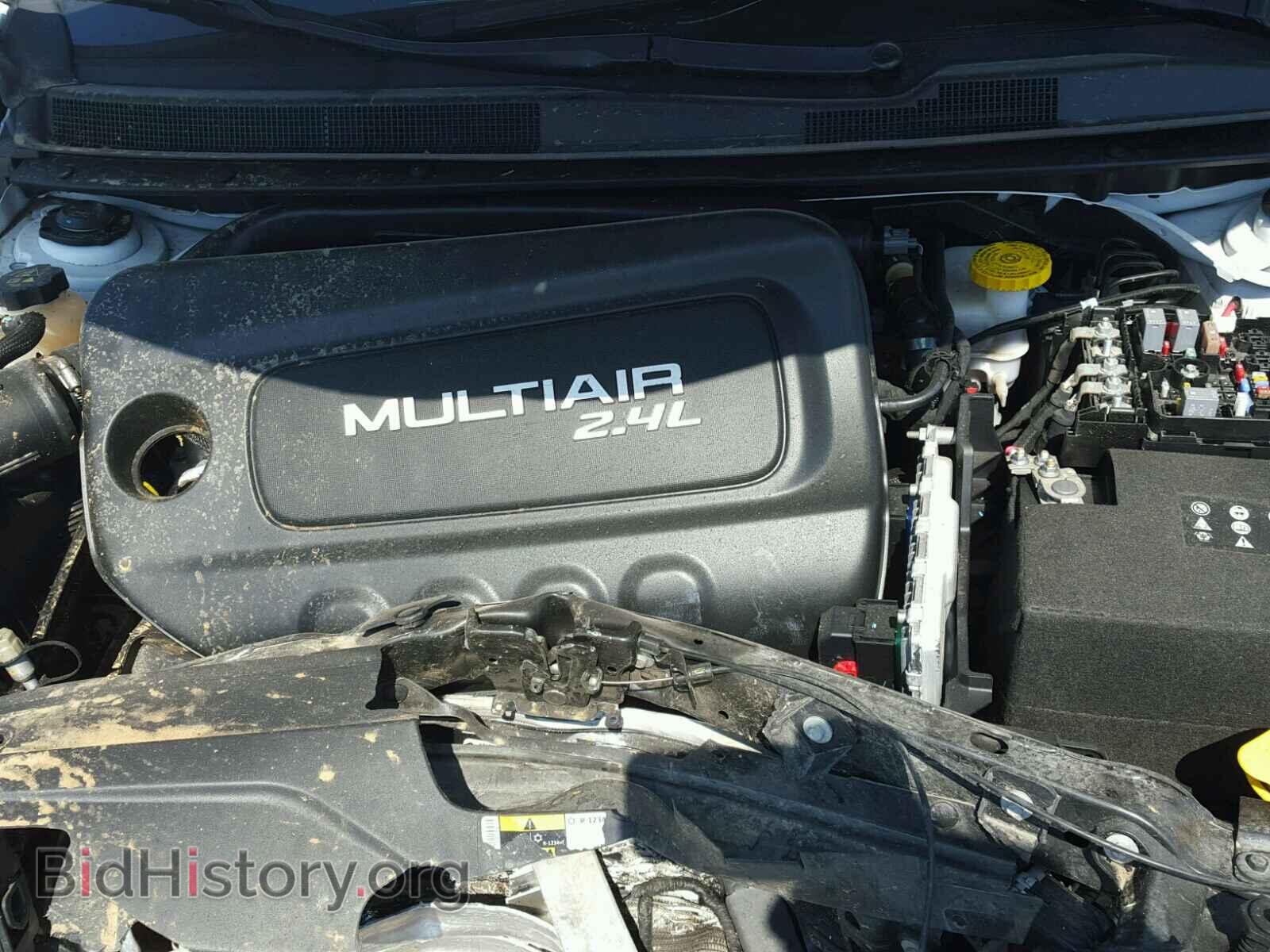2015 CHRYSLER 200 - VIN: 1C3CCCAB6FN572034 - Фото 7