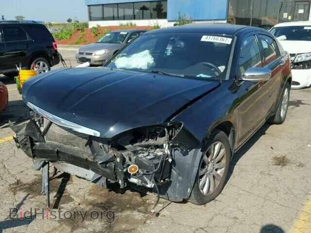 2013 CHRYSLER 200 - VIN: 1C3CCBCG0DN525923 - Фото 2