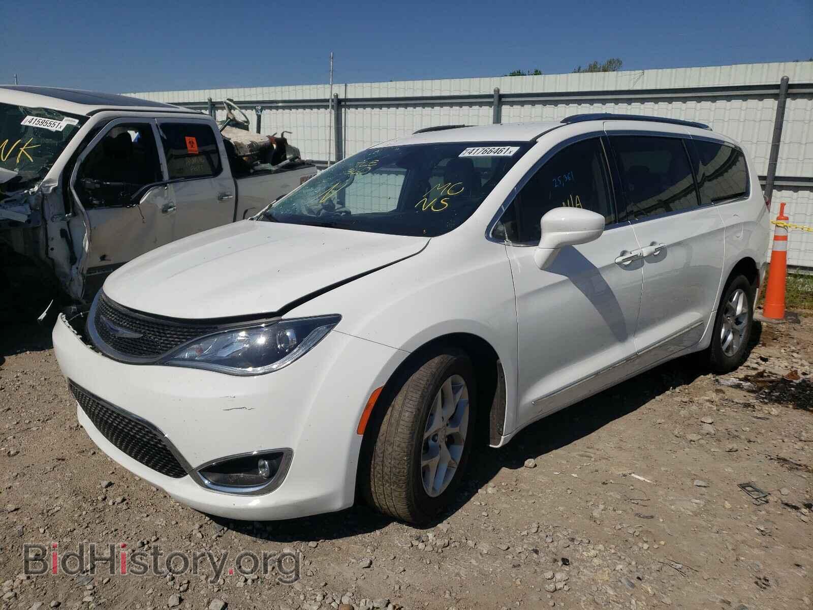 2019 CHRYSLER PACIFICA - VIN: 2C4RC1EGXKR705858 - Фото 2