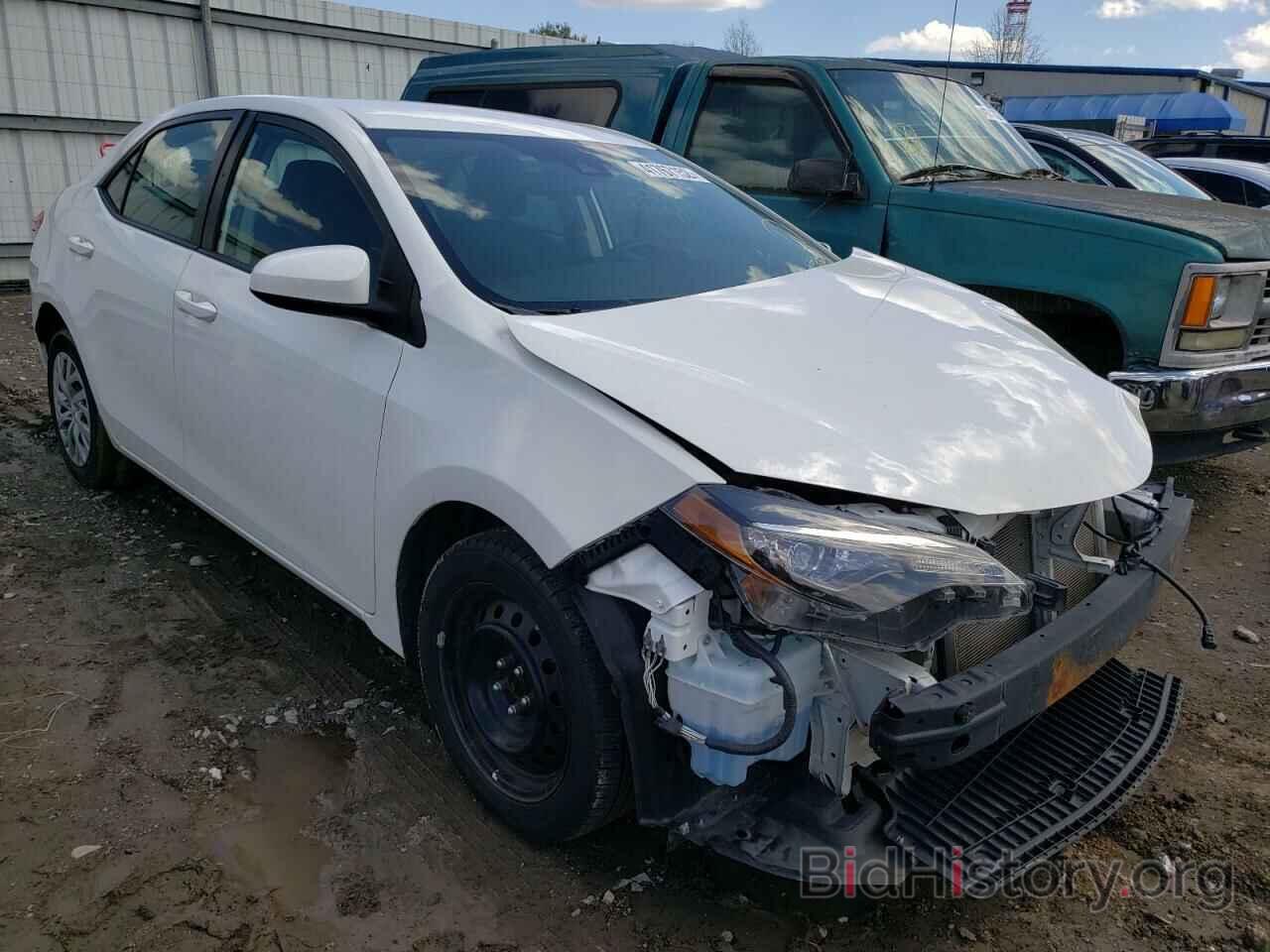 Photo 5YFBURHE5HP581059 - TOYOTA COROLLA 2017