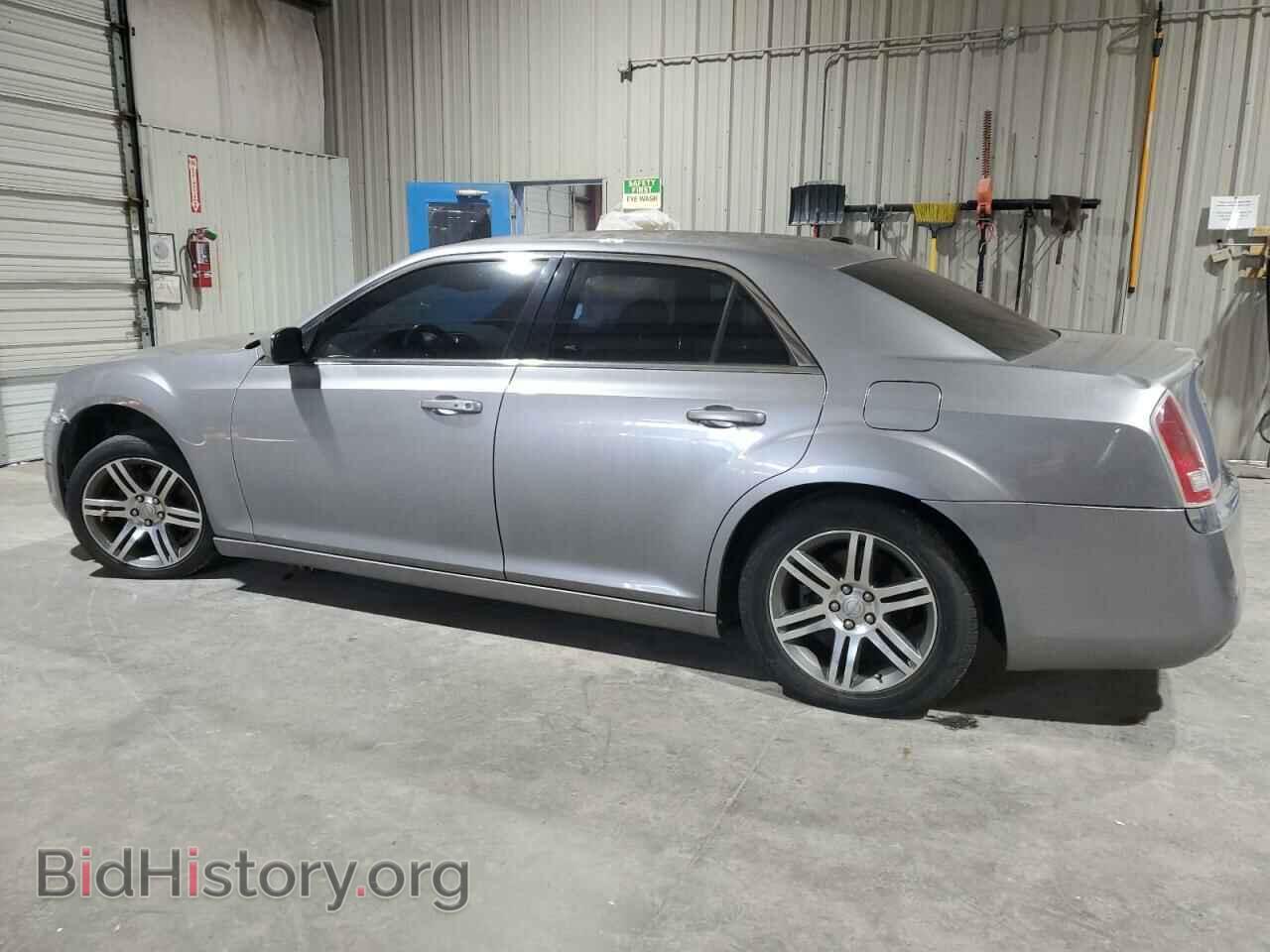 2014 CHRYSLER 300 - VIN: 2C3CCAAG4EH327501 - Фото 2