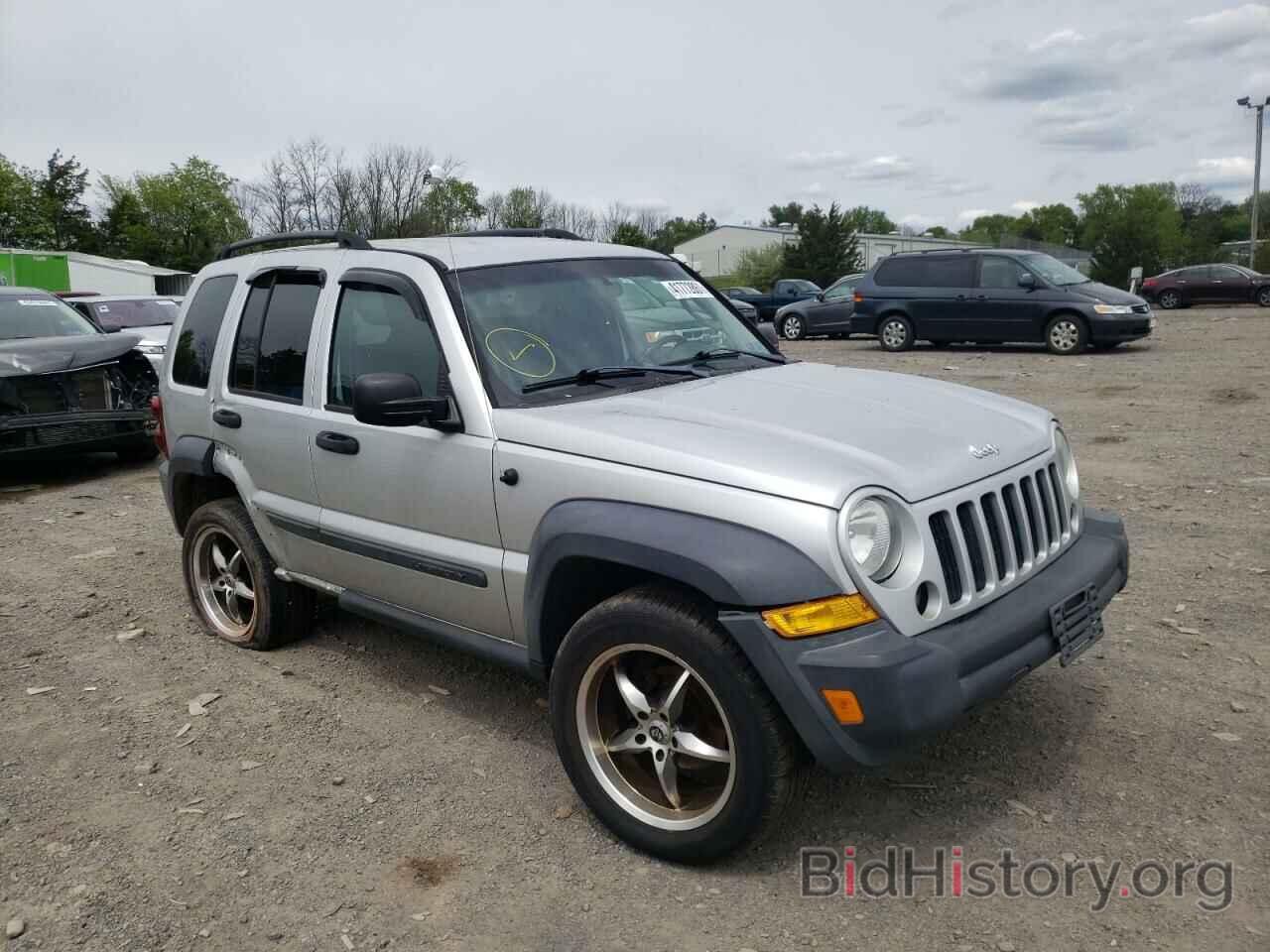 Фотография 1J4GL48K06W197836 - JEEP LIBERTY 2006