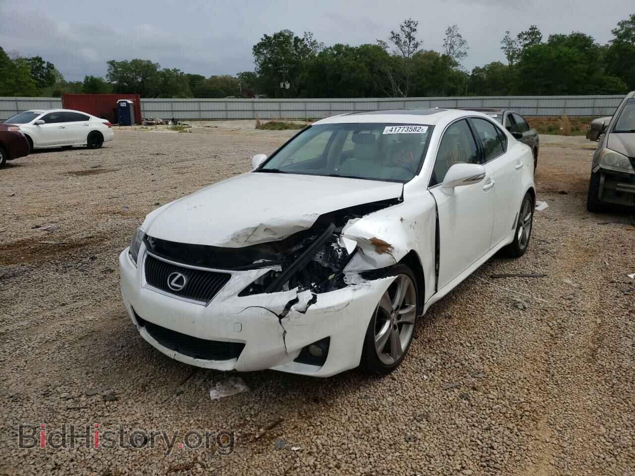 2011 LEXUS IS - VIN: JTHBF5C21B5156831 - Photo 2