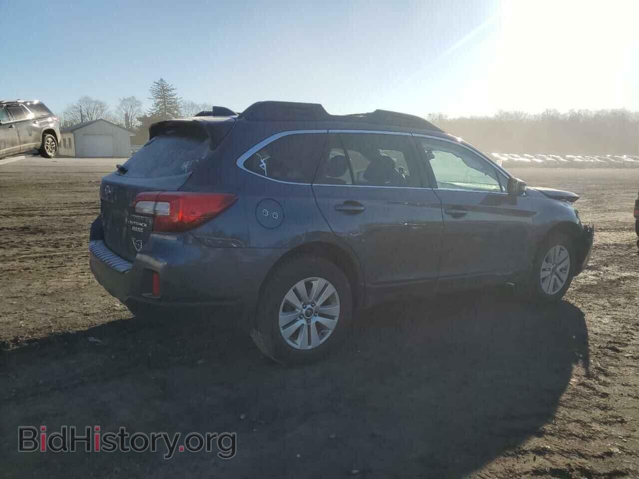 2017 SUBARU OUTBACK - VIN: 4S4BSAFC5H3326392 - Фото 3