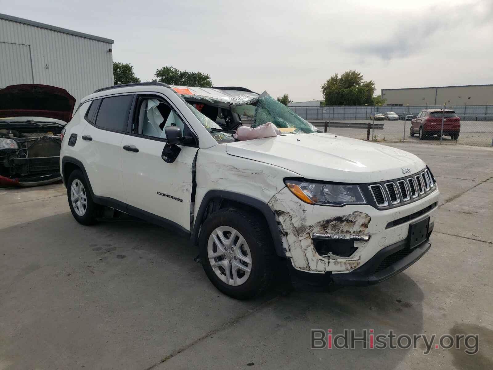 Photo 3C4NJCAB7LT158749 - JEEP COMPASS 2020