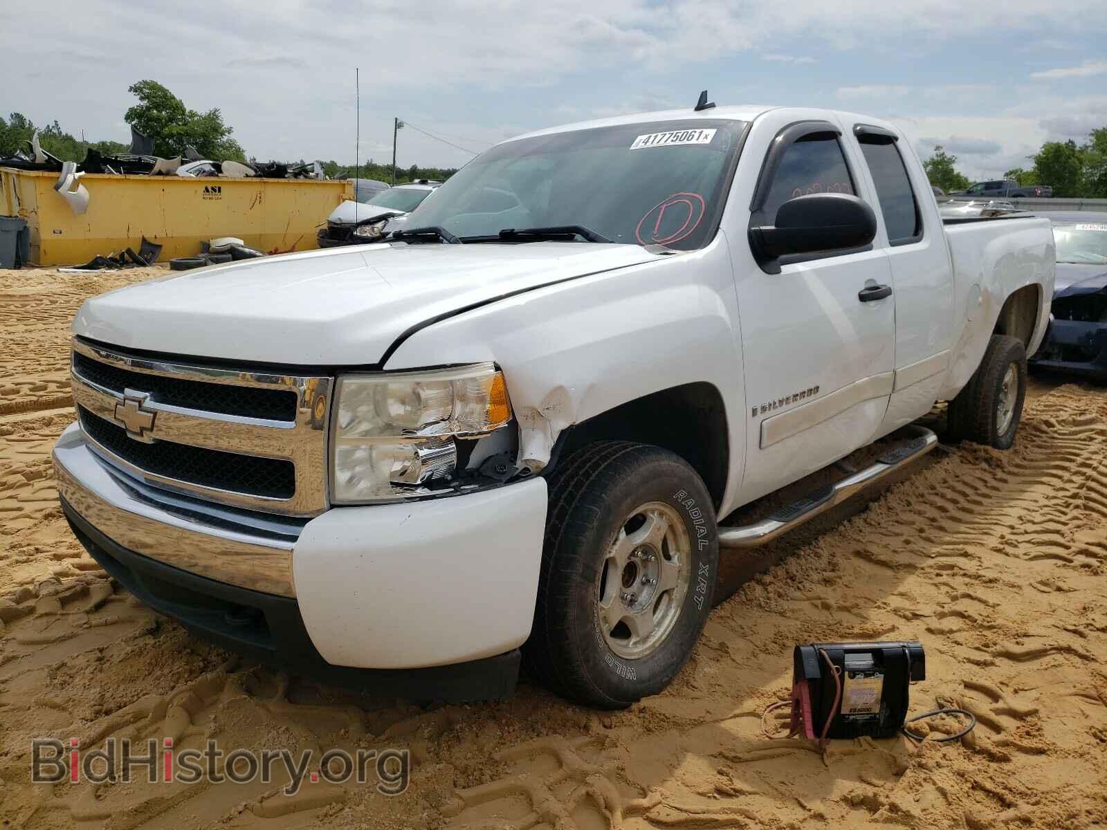 2008 CHEVROLET SILVERADO - VIN: 1GCEC19J28Z105824 - Фото 2