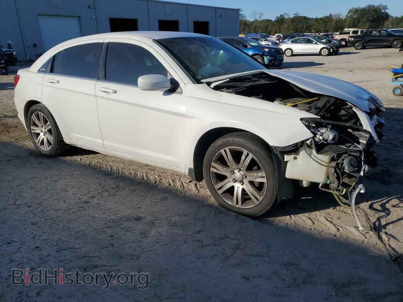 2013 CHRYSLER 200 - VIN: 1C3CCBAB8DN698192 - Photo 4