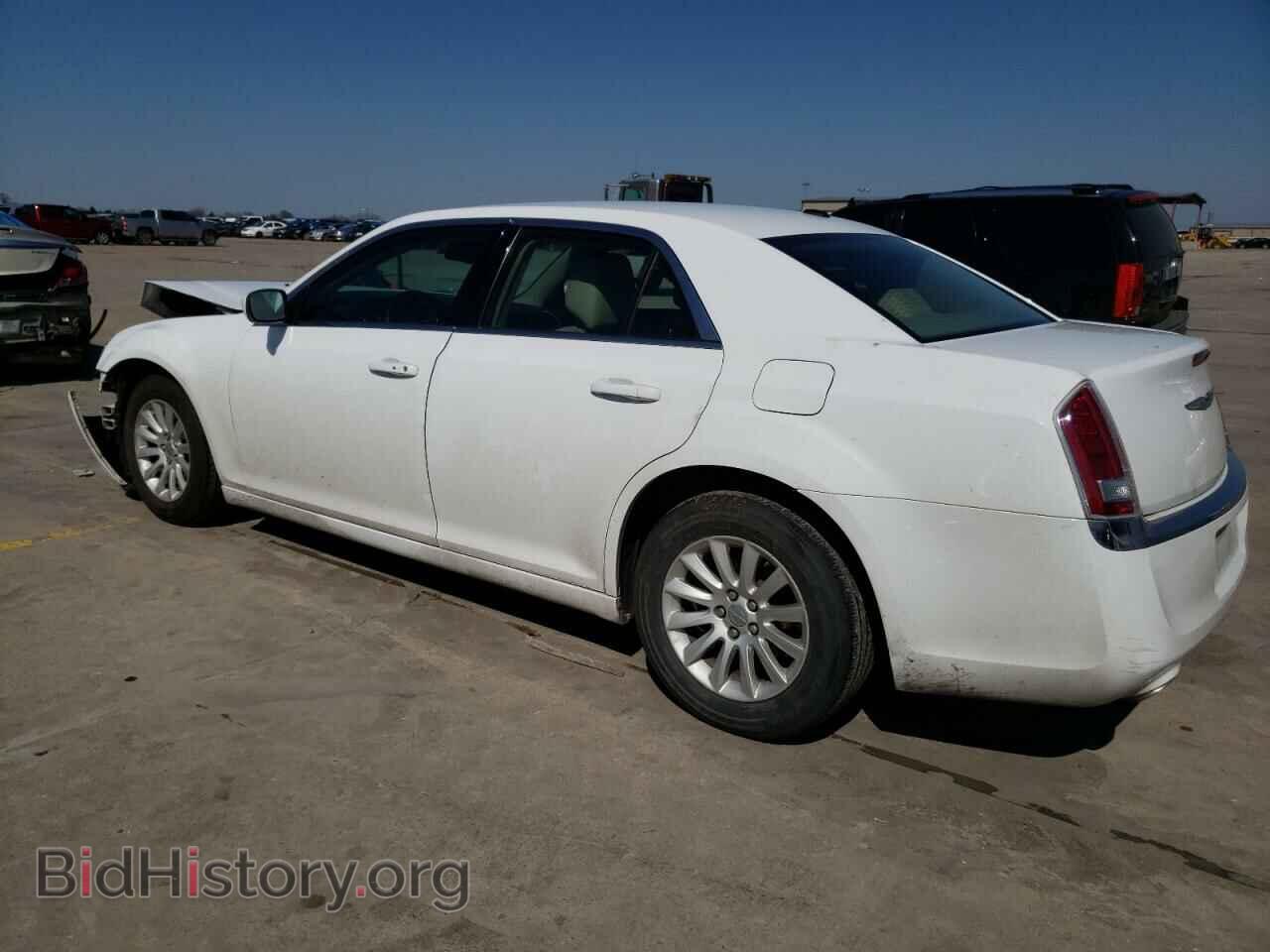 2014 CHRYSLER 300 - VIN: 2C3CCAAG8EH100814 - Фото 2