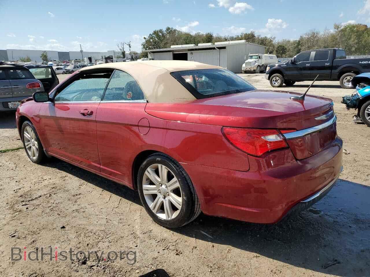 2013 CHRYSLER 200 - VIN: 1C3BCBEB6DN585640 - Фото 2