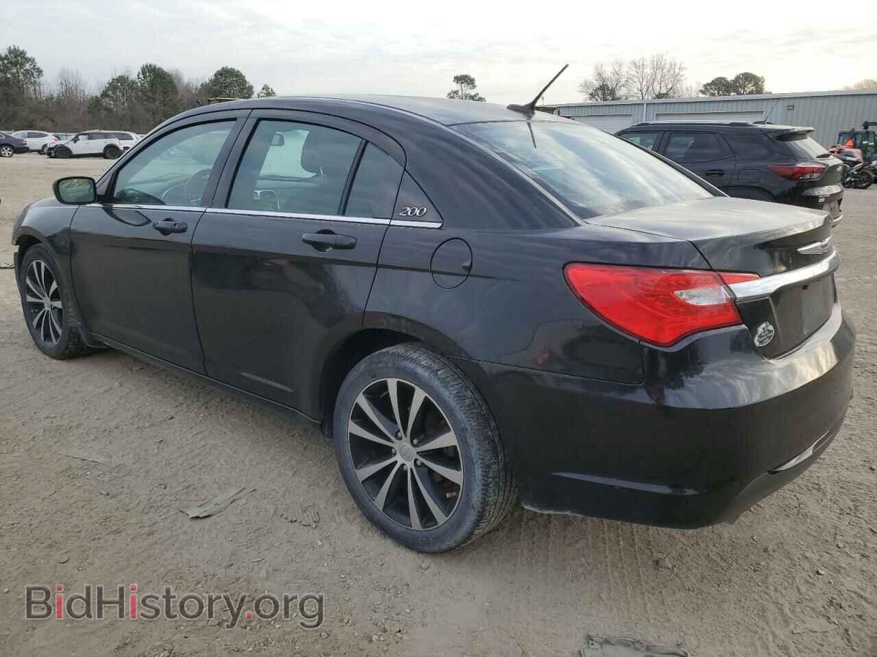 2013 CHRYSLER 200 - VIN: 1C3CCBBG8DN718001 - Фото 2