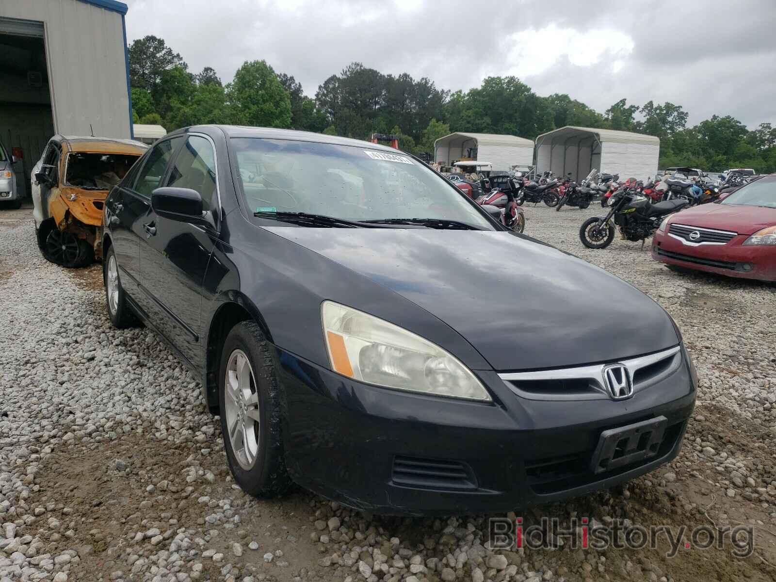 Photo 1HGCM56856A093341 - HONDA ACCORD 2006