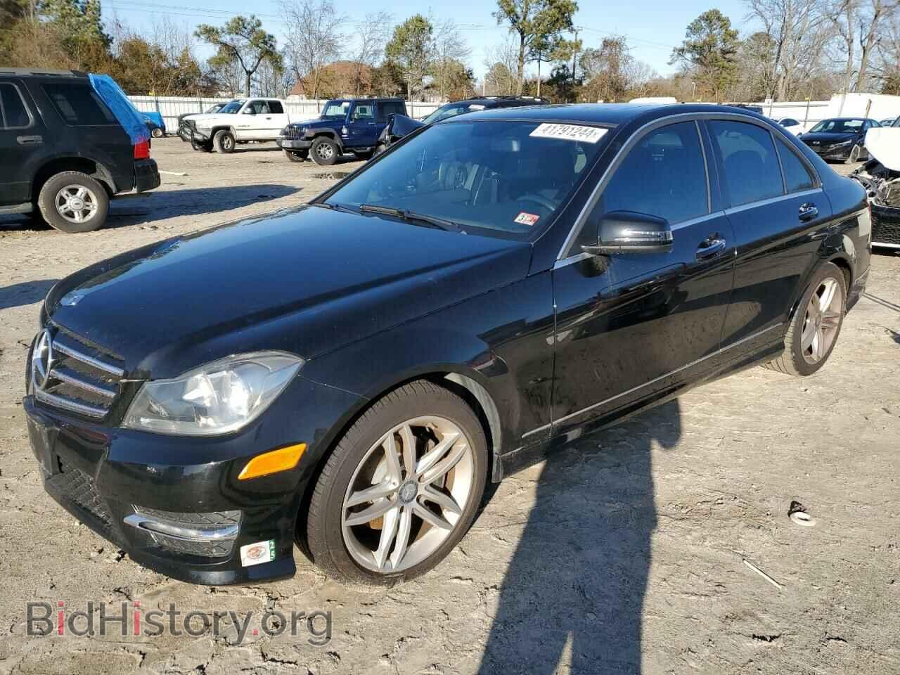 Photo WDDGF4HB6EA948324 - MERCEDES-BENZ C-CLASS 2014