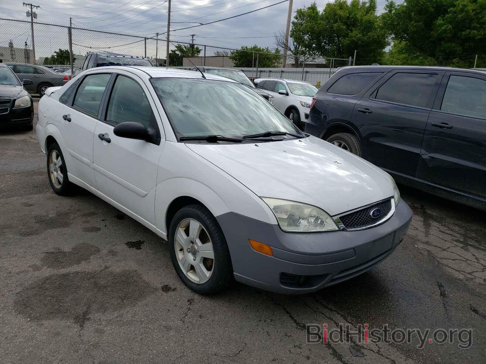 Photo 1FAHP34N27W339586 - FORD FOCUS 2007