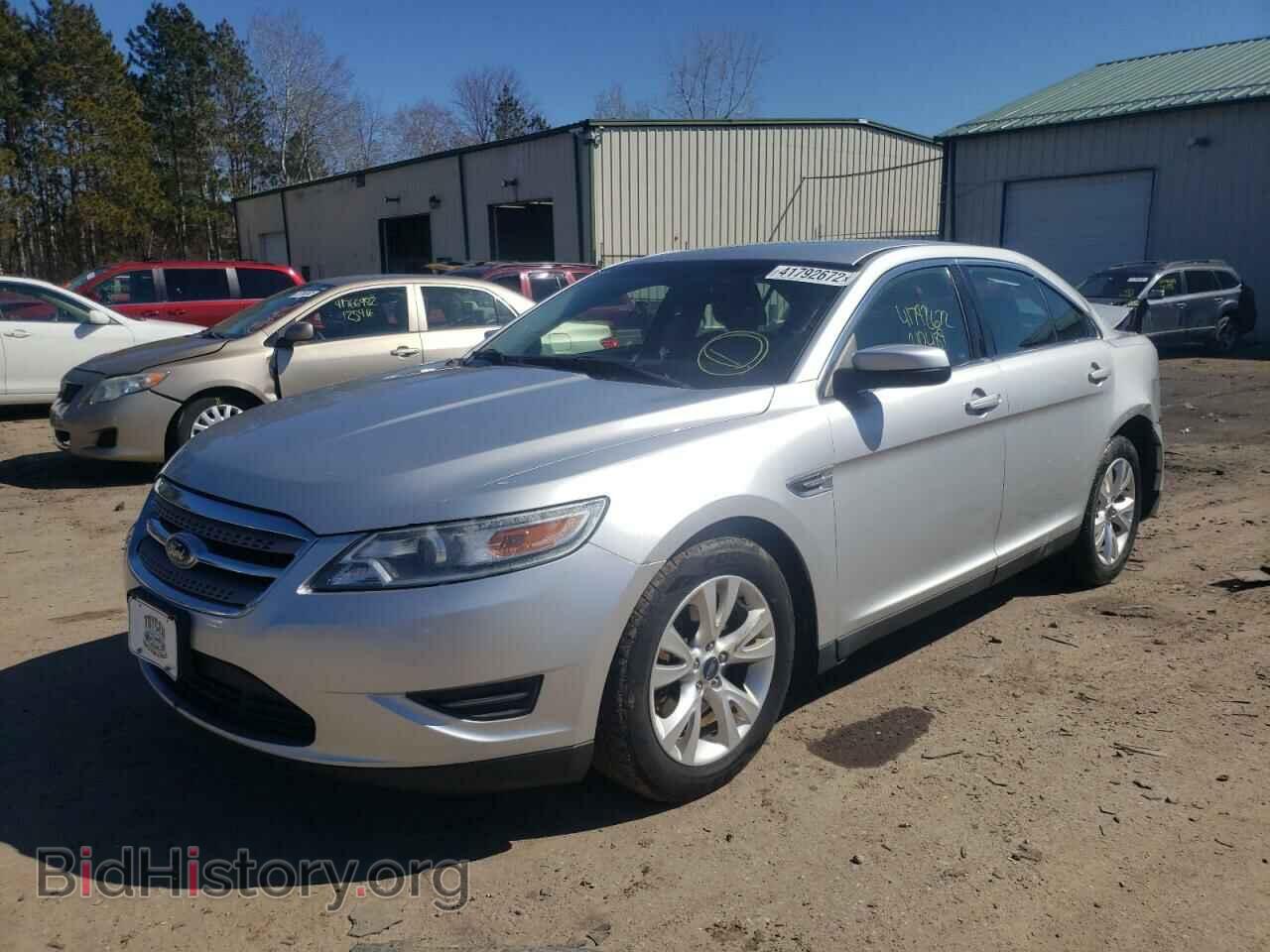 2011 FORD TAURUS - VIN: 1FAHP2EW4BG126367 - Фото 2