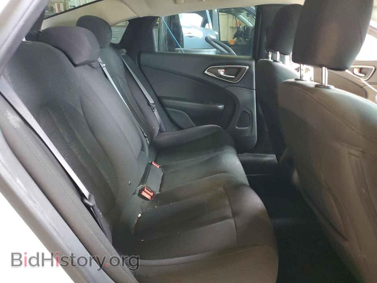 2016 CHRYSLER 200 - VIN: 1C3CCCAB2GN112922 - Фото 10