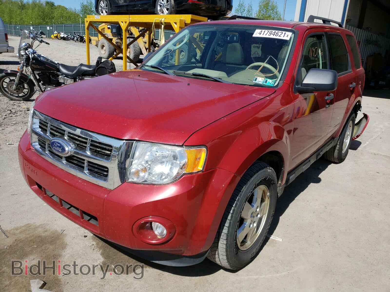 2011 FORD ESCAPE - VIN: 1FMCU9D71BKA31001 - Фото 2