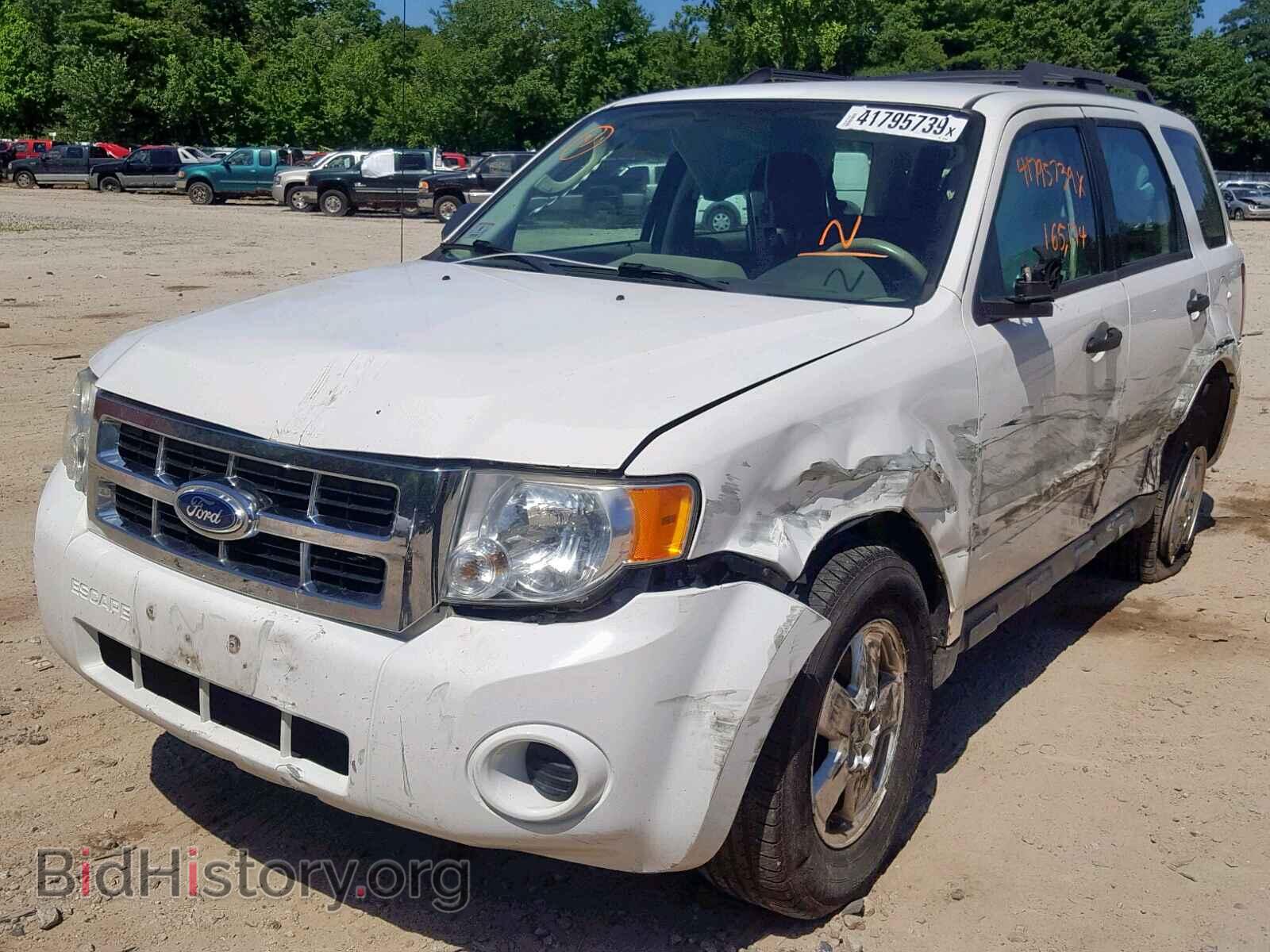 2011 FORD ESCAPE - VIN: 1FMCU0C75BKA82966 - Photo 2