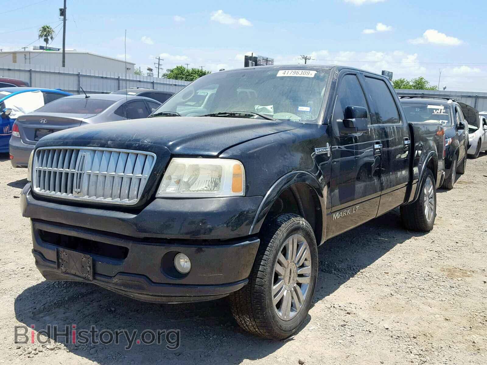 2007 LINCOLN MARK LT - VIN: 5LTPW18517FJ01832 - Photo 2