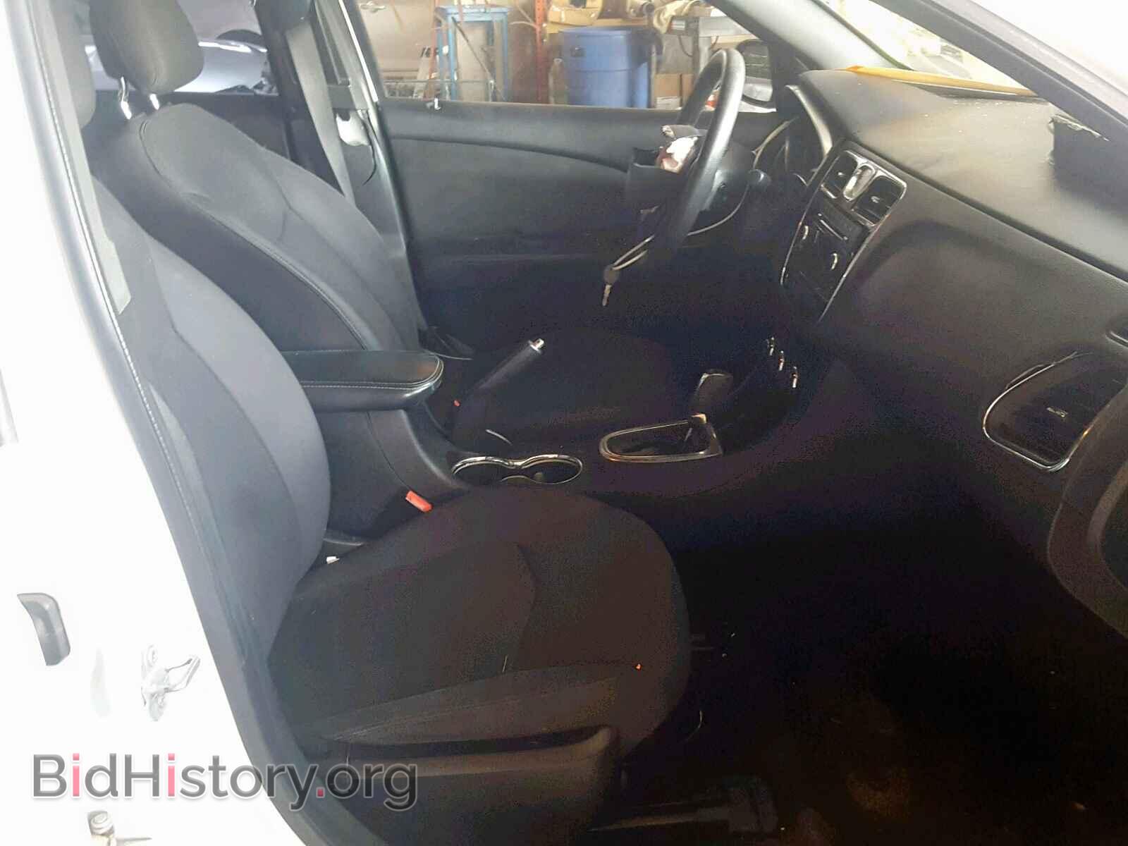 2012 CHRYSLER 200 - VIN: 1C3CCBAB2CN212720 - Фото 5